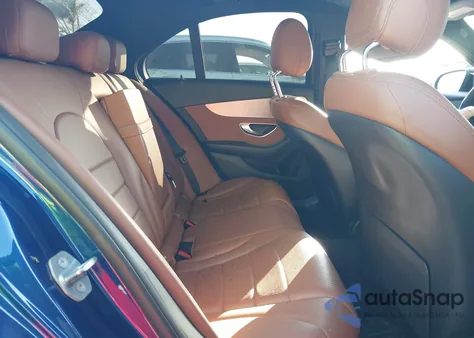 2019 Mercedes-Benz C 300 4Matic из США, поврежденный, VIN 55SWF8EB5KU292068